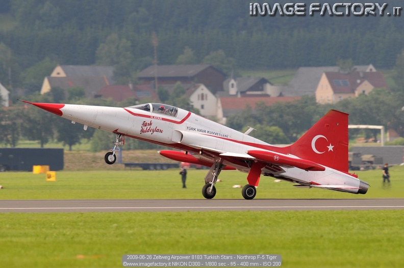 2009-06-26 Zeltweg Airpower 8183 Turkish Stars - Northrop F-5 Tiger.jpg